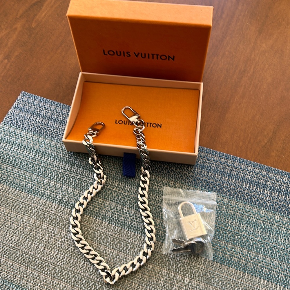 New Louis Vuitton Silver-Toned Lock with 18" Curb Chain Necklace